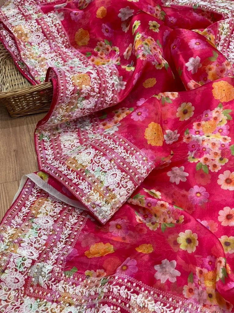 Pink Soft & Pure Organza silk saree With Beautiful Floral Designe