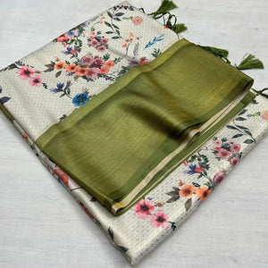 Mahendi Traditional Looking Pure Silk Saree