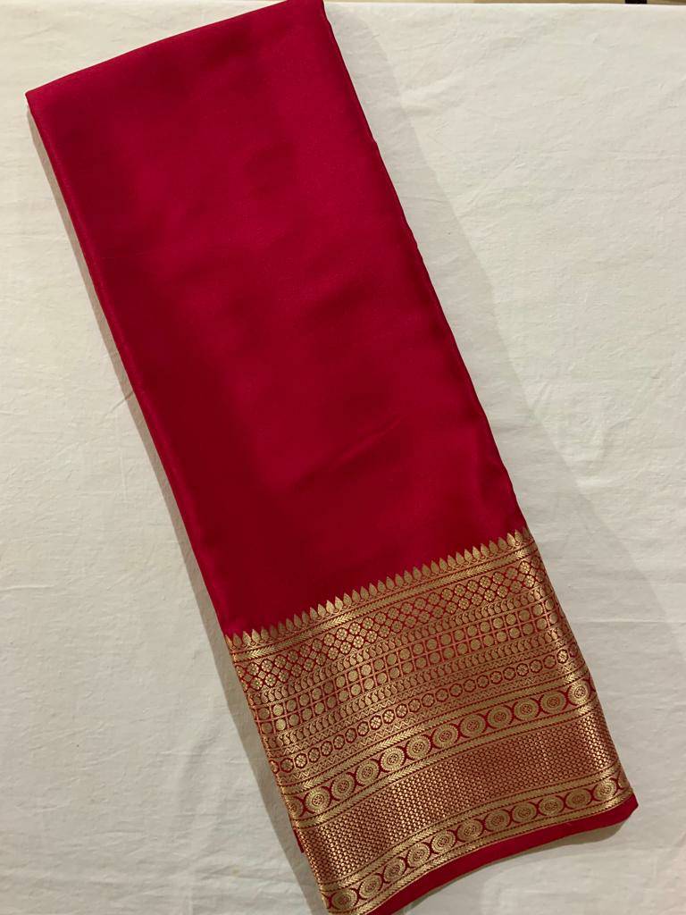 Adorable Red Colour Traditional Looking Chiffon Saree