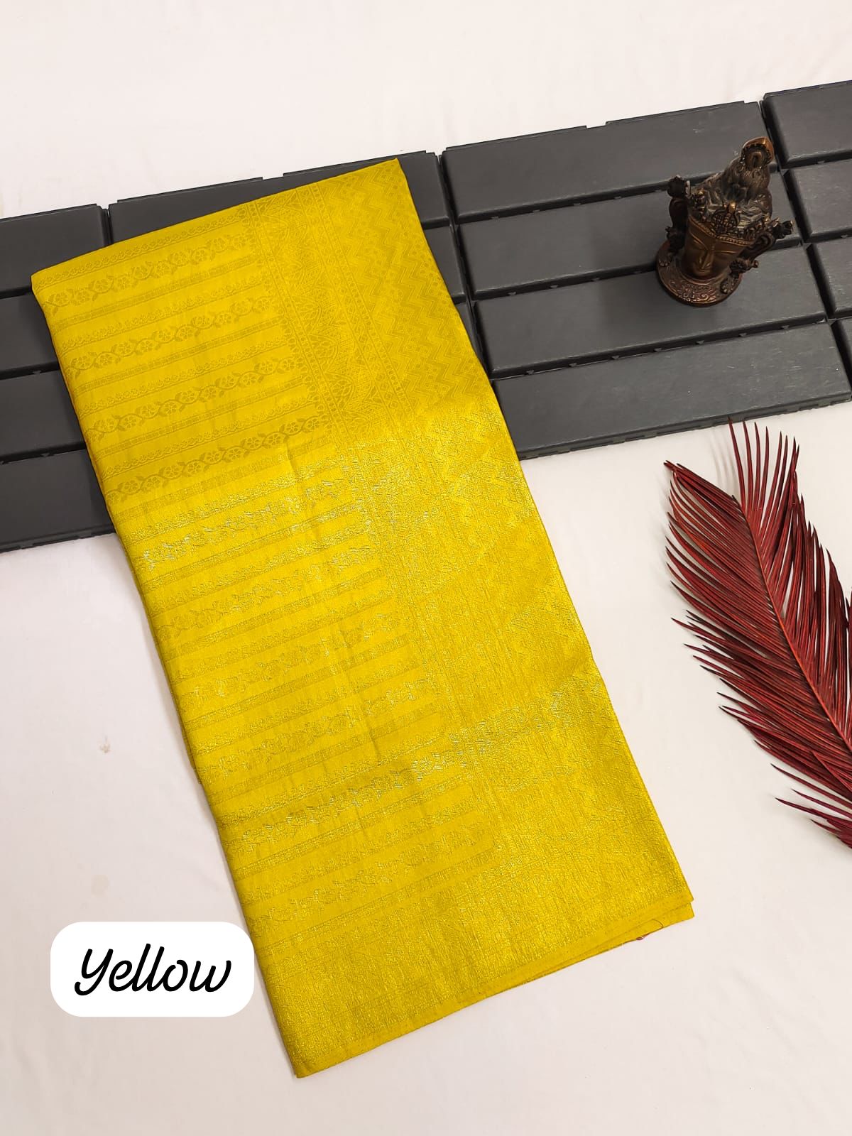 Yellow Colour Traditional Looking Silk Saree