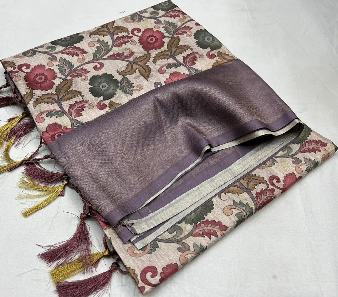 Light Purple Colour Digital Printed Soft Silk Saree