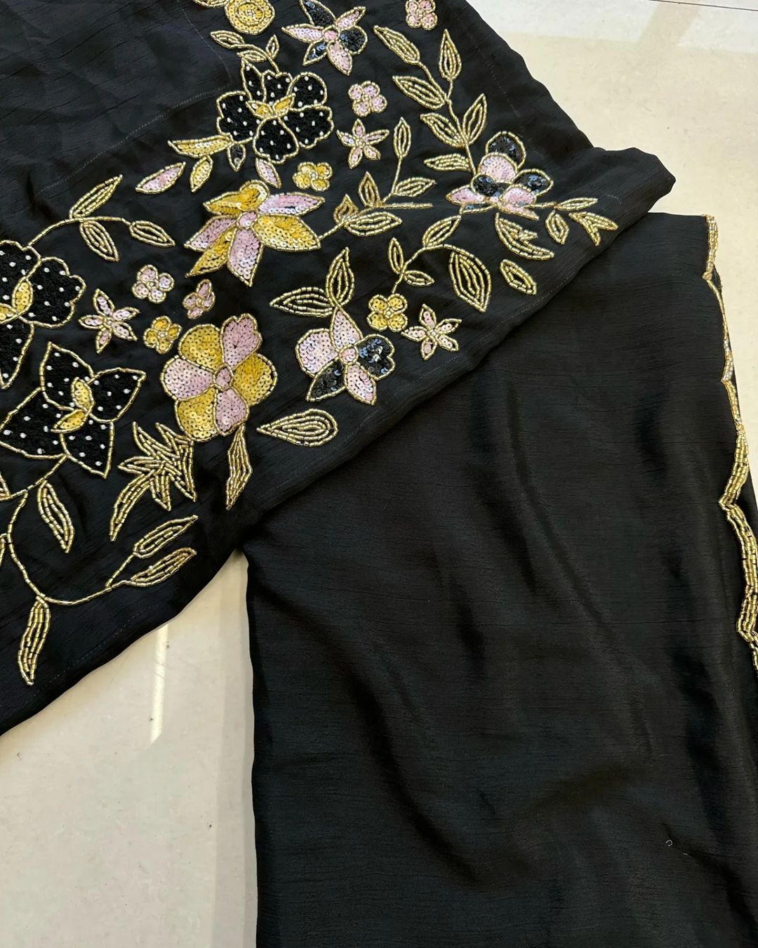 Priyanjalli Black Chinon silk Saree With Hand Work Blouse