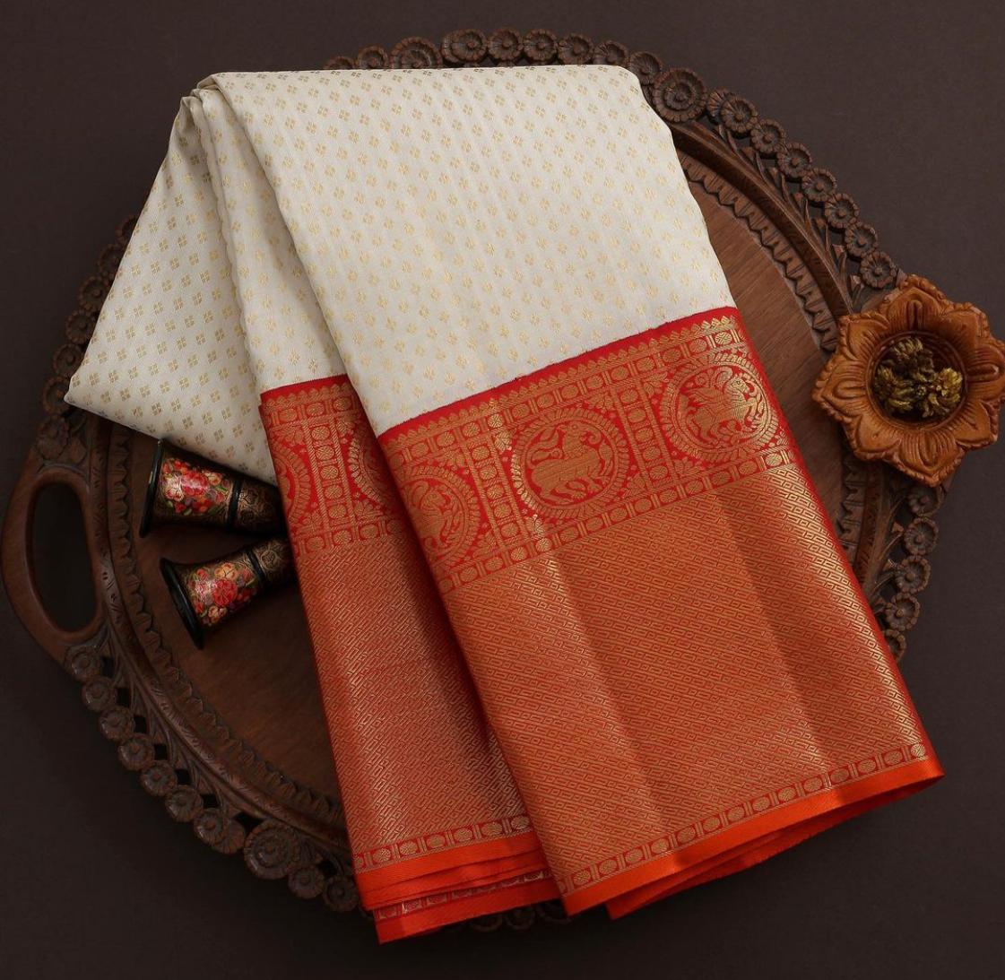 Demanding White Colour Traditional Looking Silk Saree